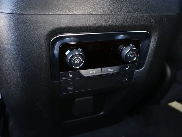 2026 Chevrolet Suburban High Country - Photo 27