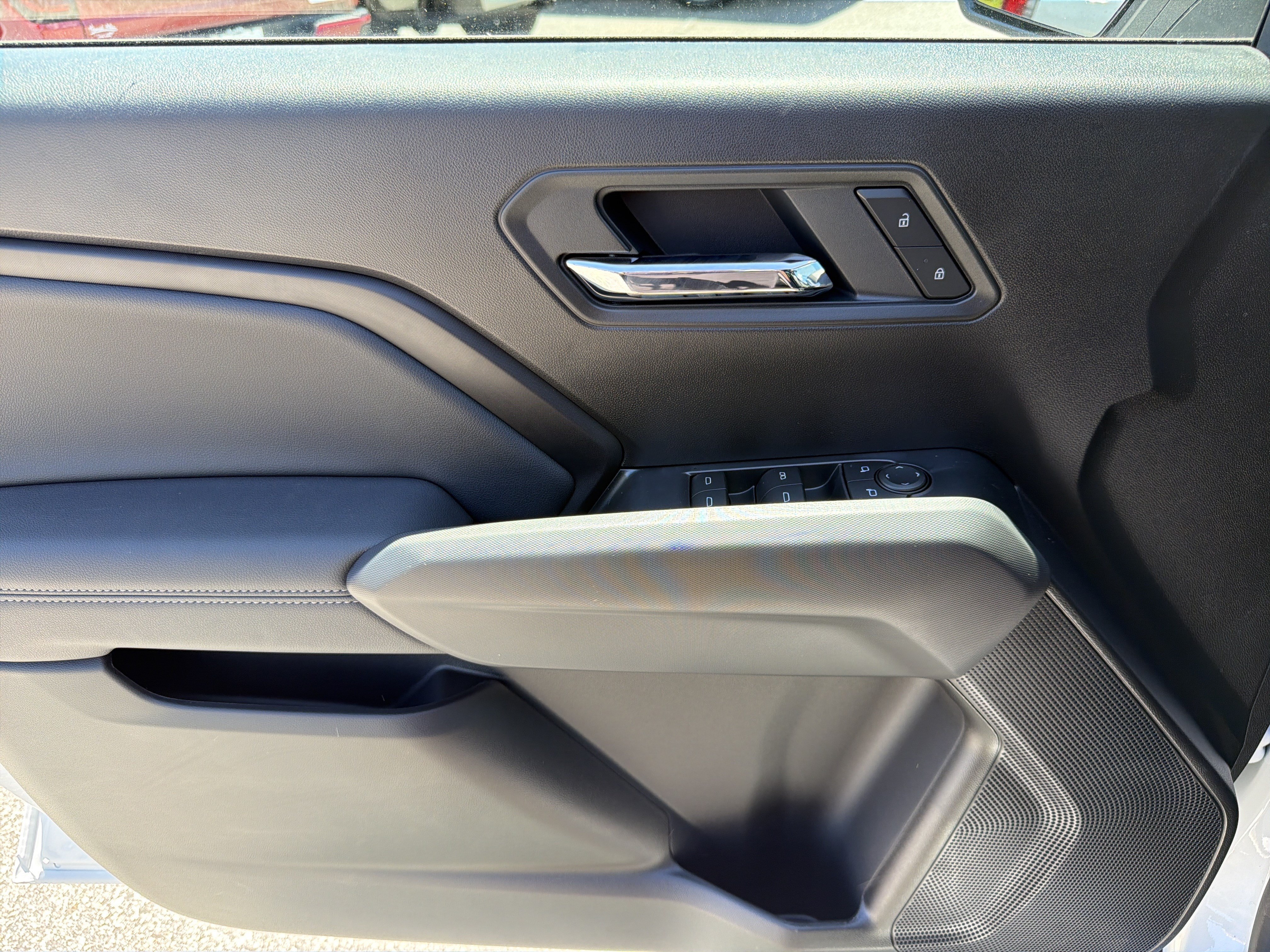 New 2026 Summit White GMC Elevation image 10