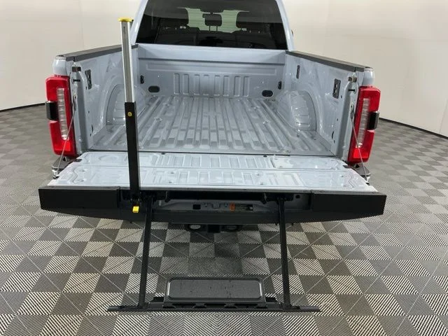 Certified Used 2025 Glacier Gray Metallic Tri-Coat Ford Lariat image 8