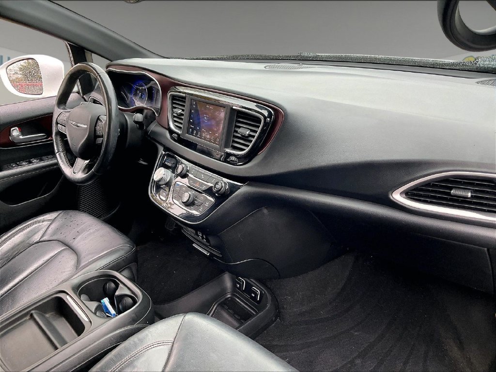 Used 2020 Bright White Clearcoat Chrysler Touring L image 13