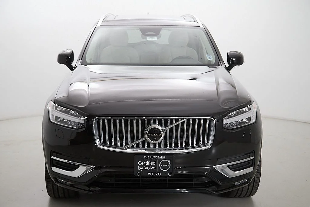 Certified Used 2024 Onyx Black Volvo Plus image 5