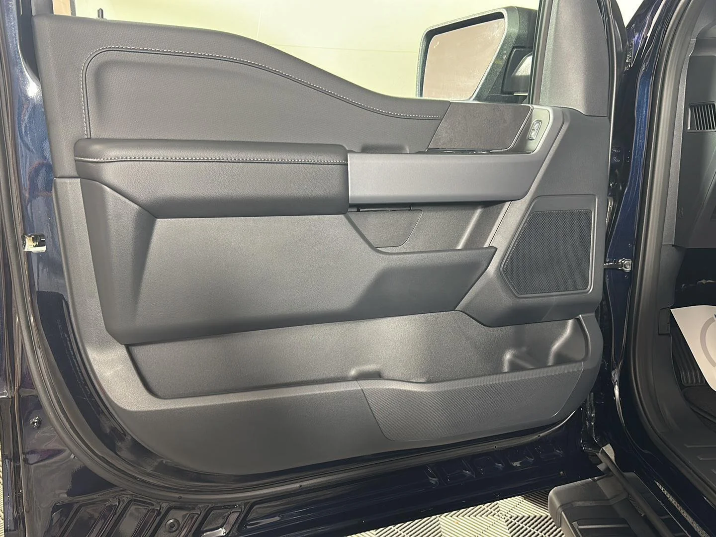 New 2026 Antimatter Blue Metallic Ford XLT image 13