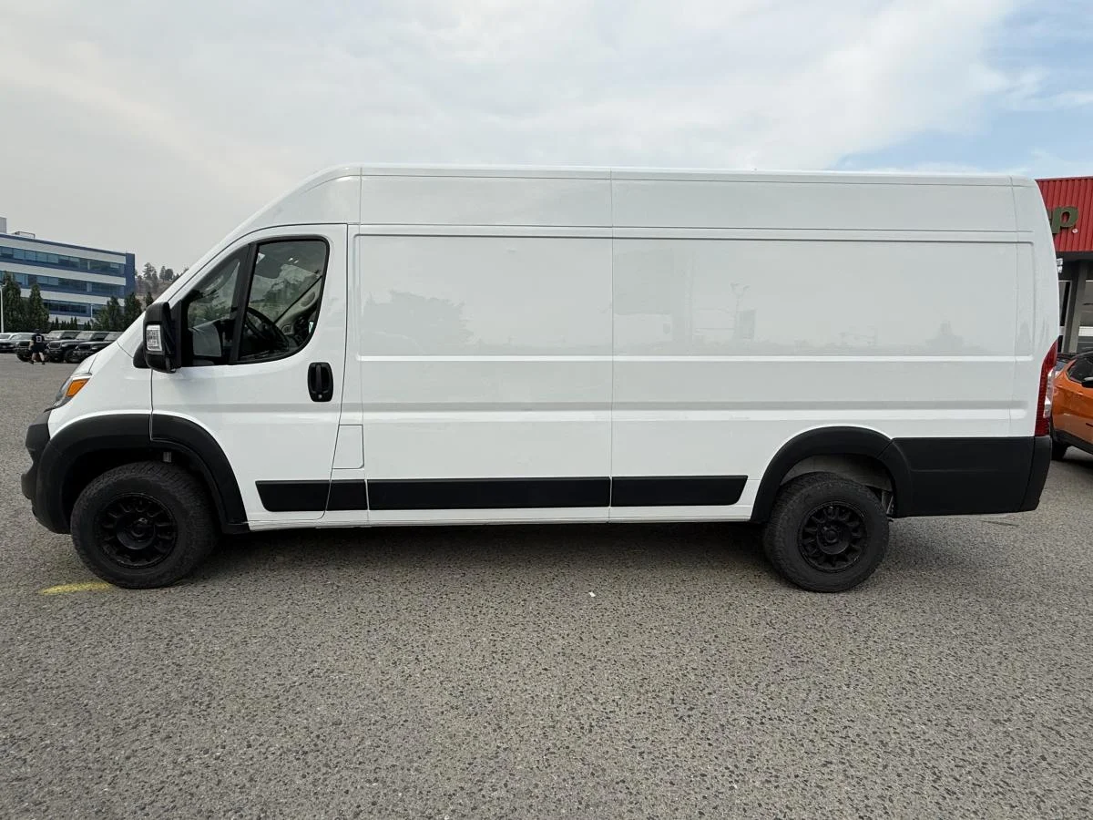 Used 2024 White RAM Tradesman image 3