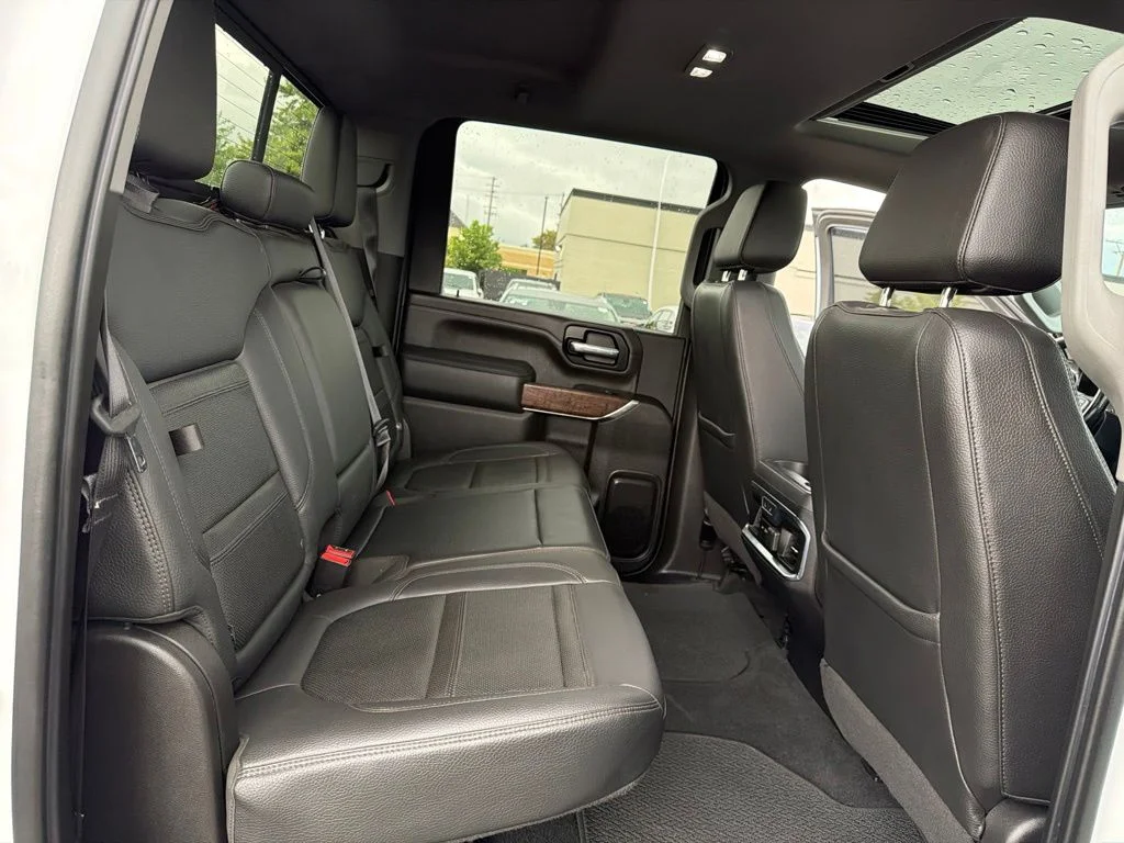 Used 2020 White GMC Denali image 21
