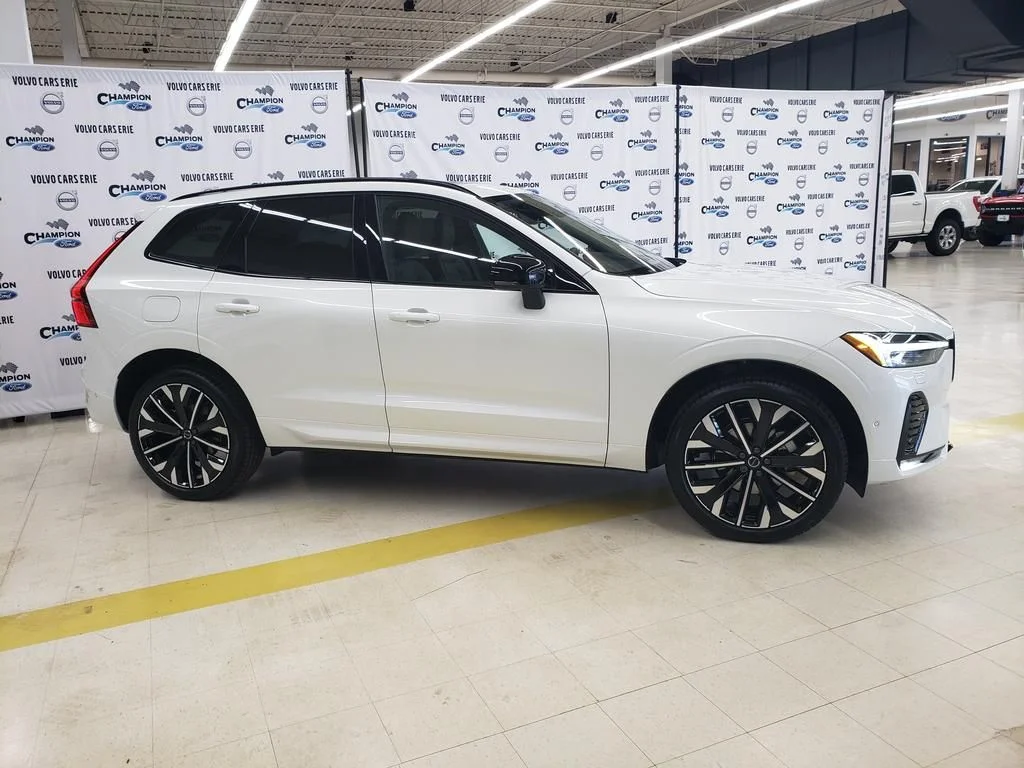 New 2026 Crystal White Volvo Ultra image 5