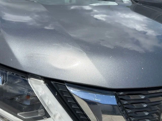 Used 2018 Gray Nissan SV image 9