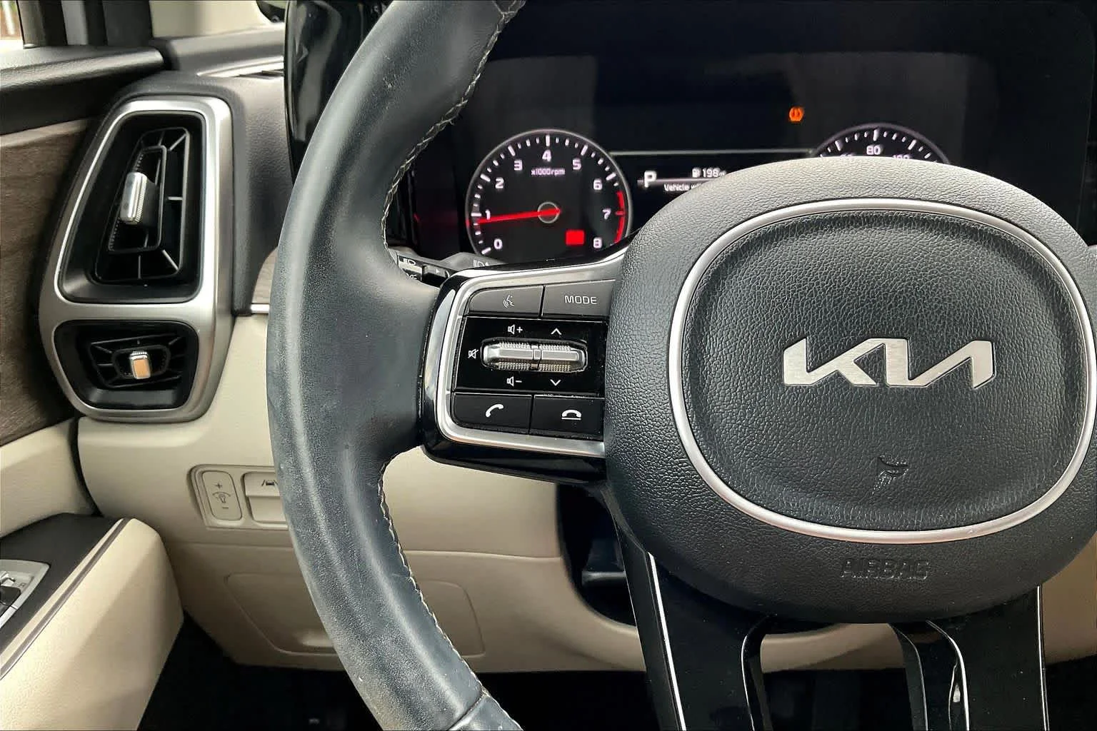 Used 2023 Glacial White Pearl Kia EX image 24