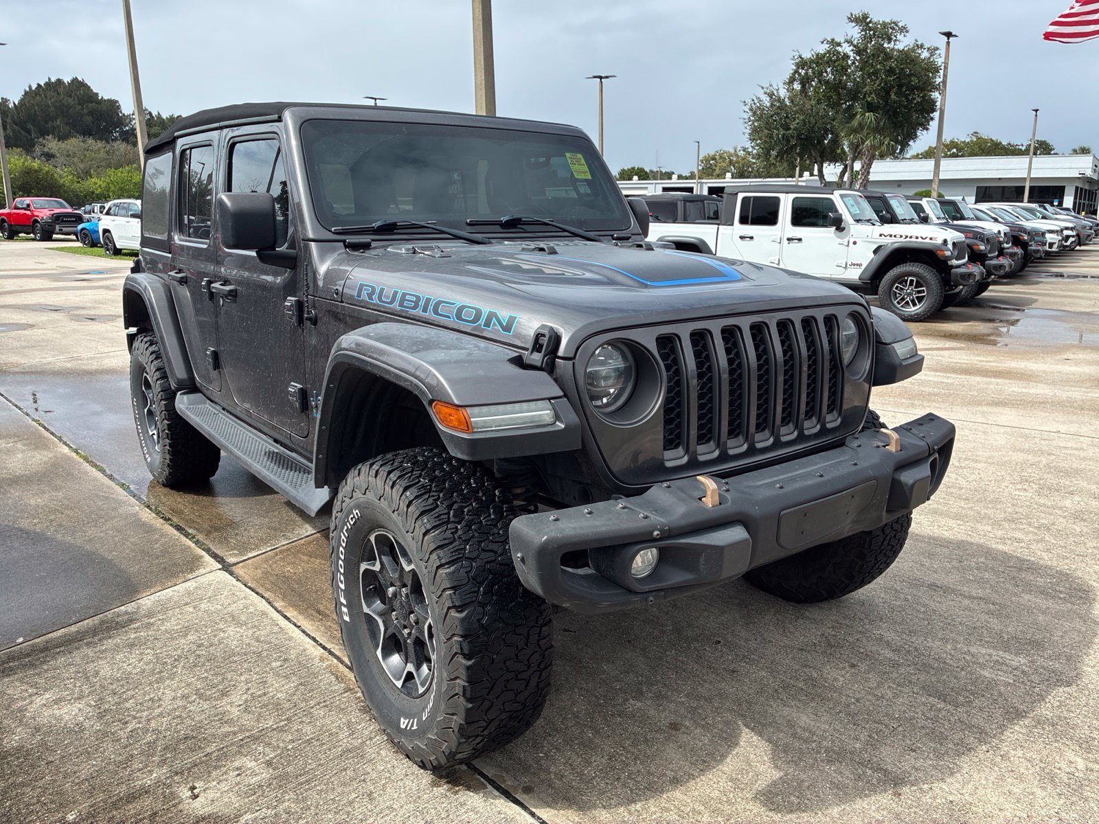 Used 2021 Gray Jeep Unlimited Rubicon 4xe image 22