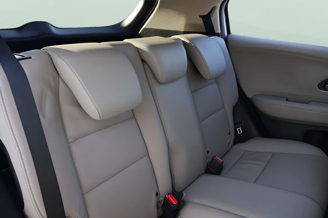 Used 2022 White Honda EX-L image 18
