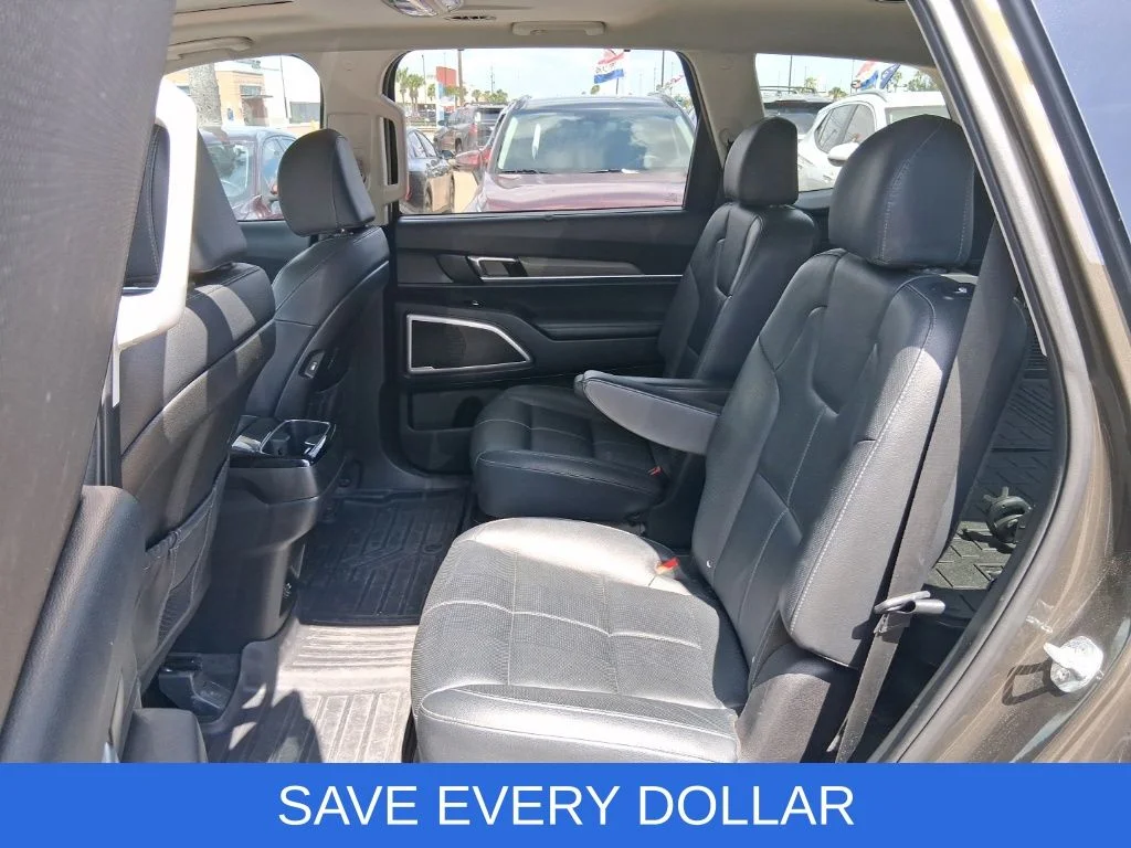 Used 2022 Green Kia EX image 20