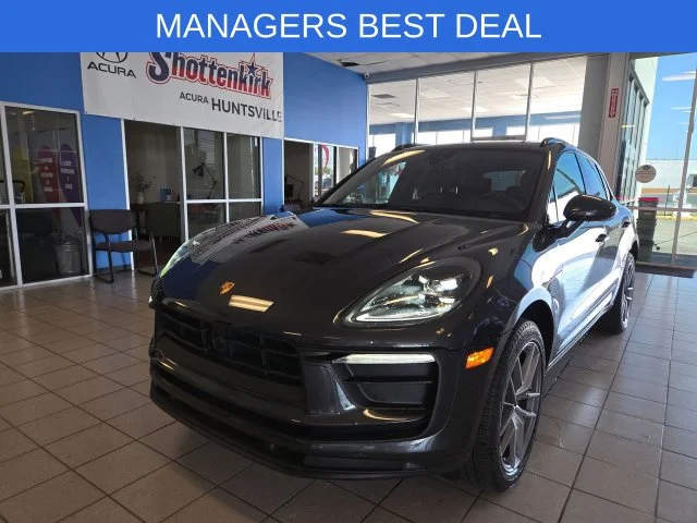 2025 Porsche Macan