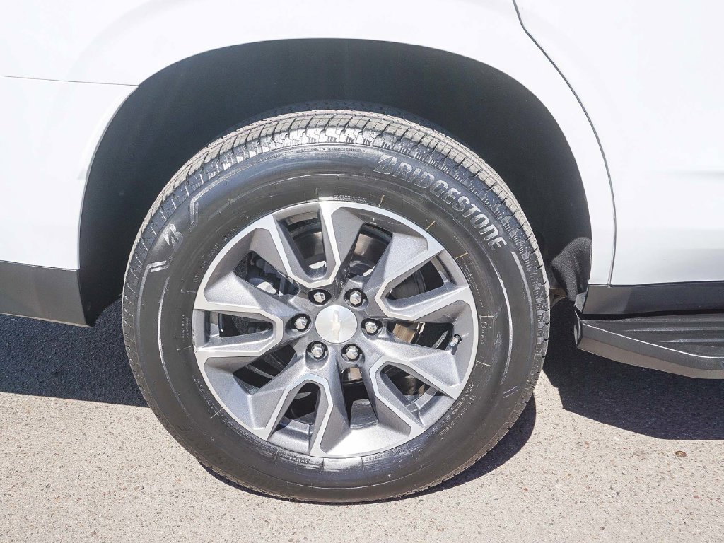 Used 2023 White Chevrolet LT image 8