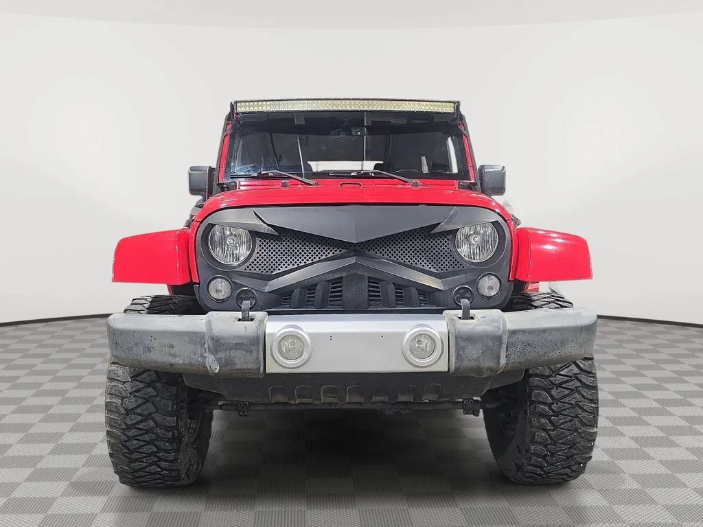Used 2015 Red Jeep Sahara image 44