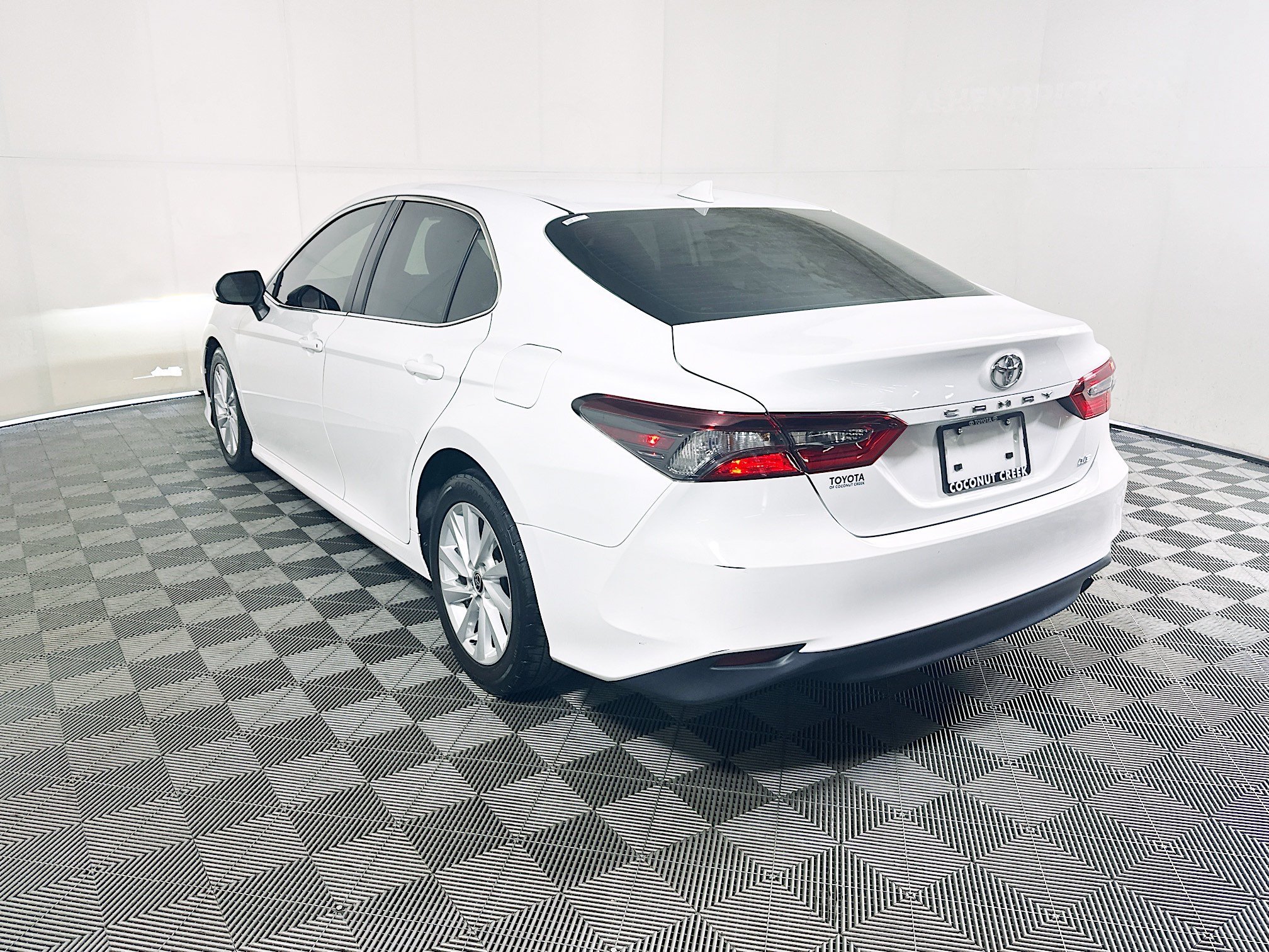 Certified Used 2023 Ice Toyota LE image 5