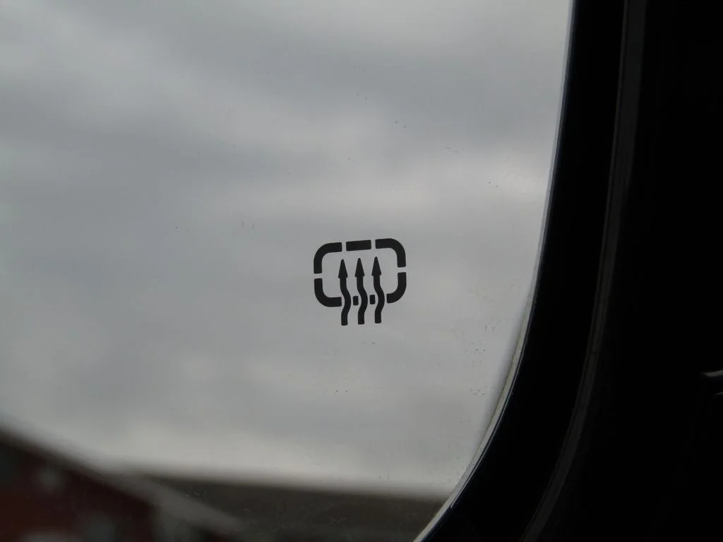 Used 2025 Diamond Black Jeep Altitude image 8