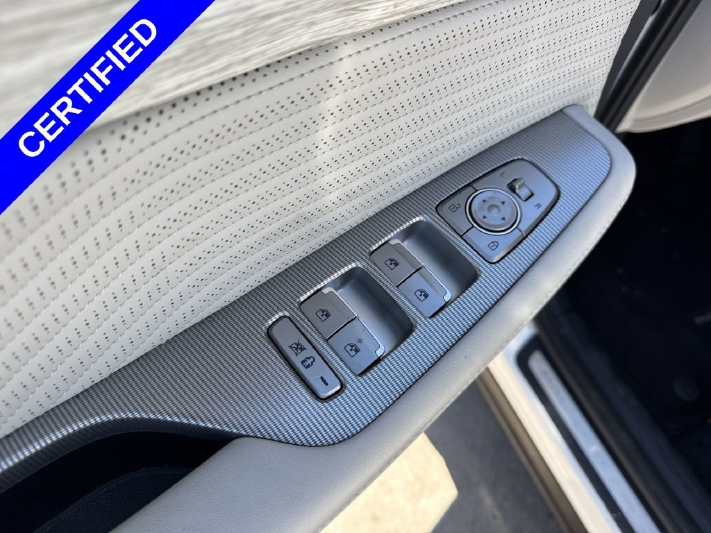 Used 2024 White Hyundai Calligraphy image 15