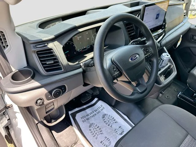New 2025 Oxford White Ford Base image 6