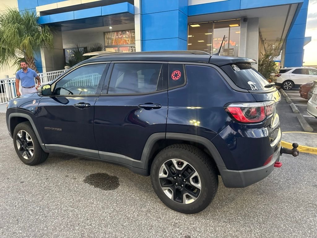 Used 2017 Blue Jeep Trailhawk image 6