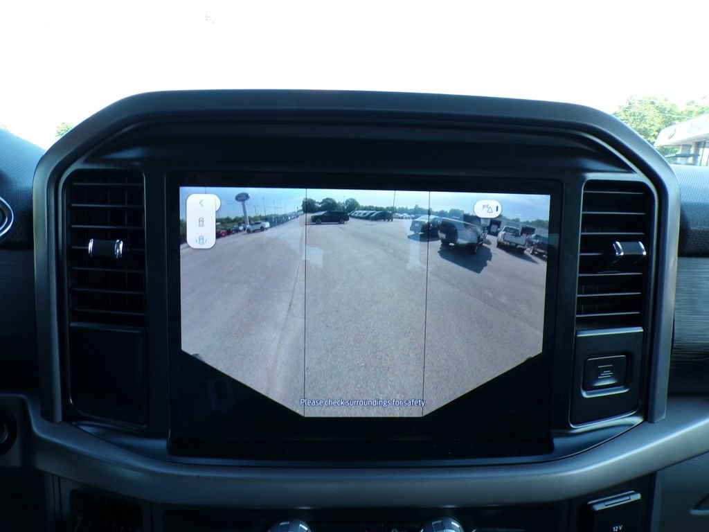 Used 2025 Gray Metallic Ford XLT image 21