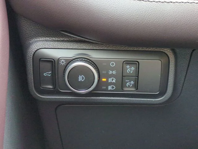 Used 2025 Gray Ford Platinum image 21