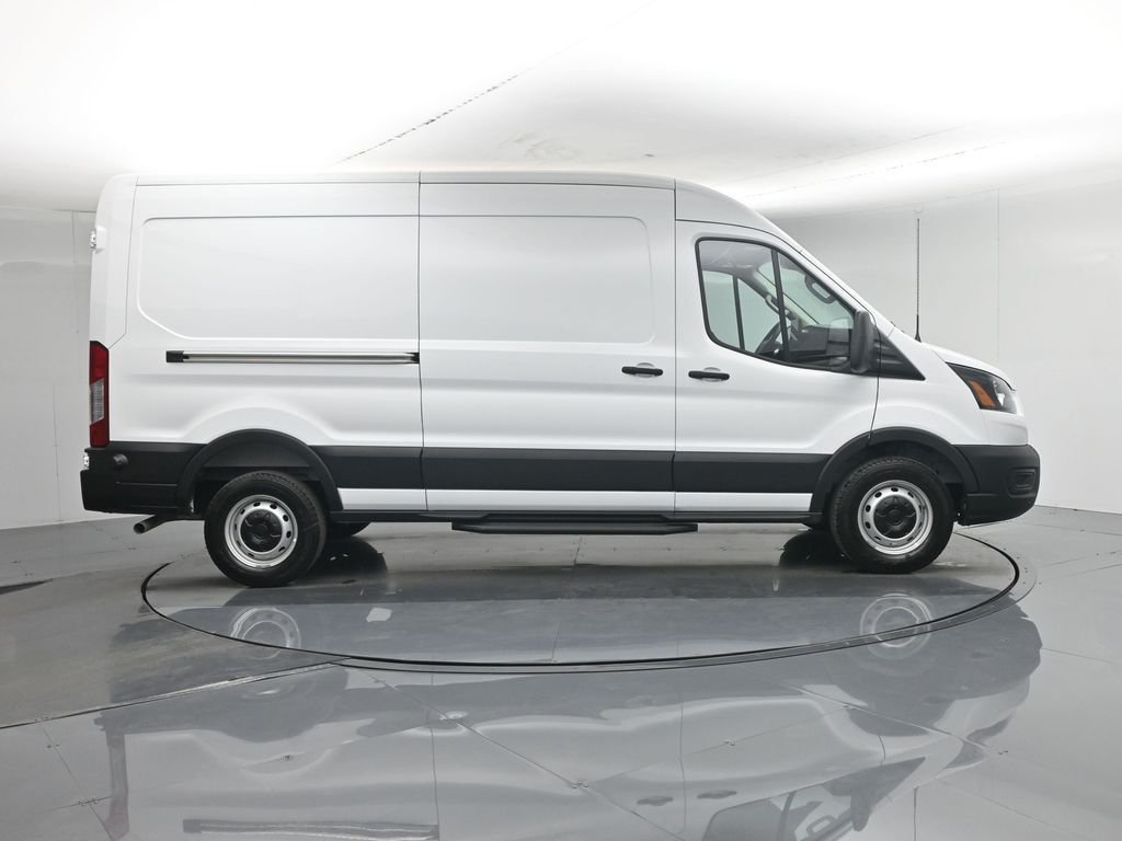 New 2026 Oxford White Ford Base image 24