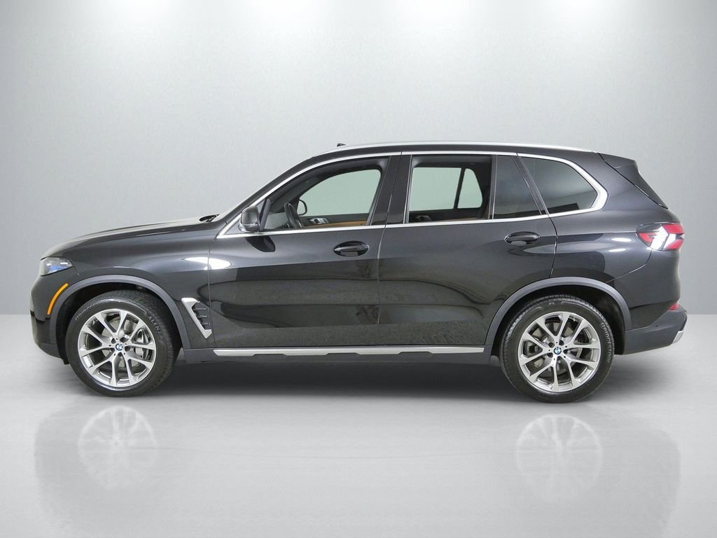 Certified Used 2024 Black Sapphire Metallic BMW xDrive40i image 18