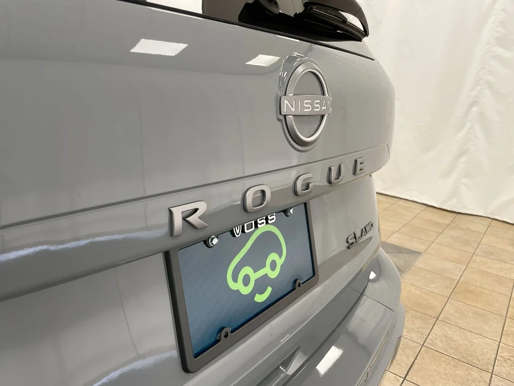 Used 2024 GRAY Nissan SL image 31