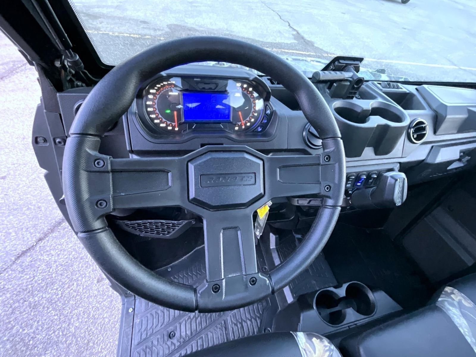 Used 2025 Green Polaris  image 12