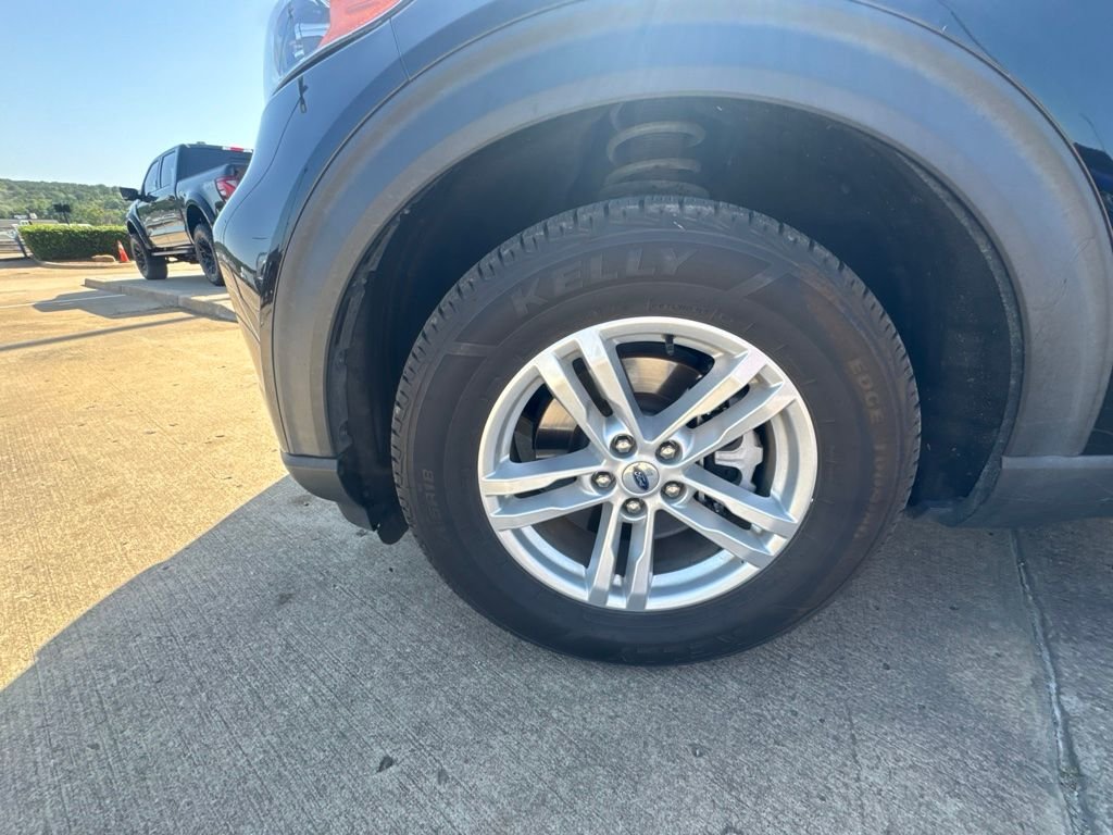 Used 2023 Agate Black Metallic Ford XLT image 8