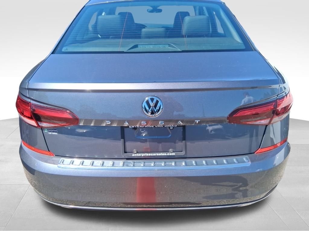 Used 2022 Black Volkswagen 2.0T SE image 7