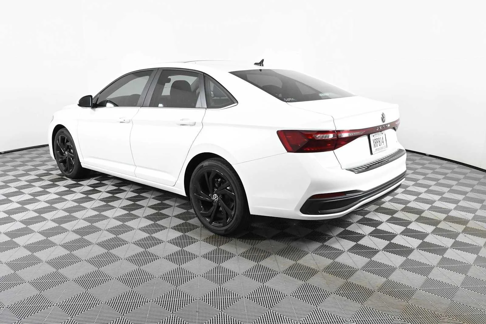 New 2026 Opal White Pearl Volkswagen SE image 6