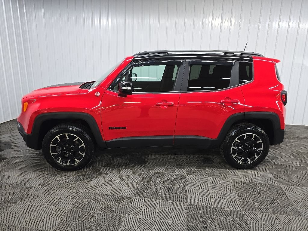 Used 2023 Red Jeep Trailhawk image 5