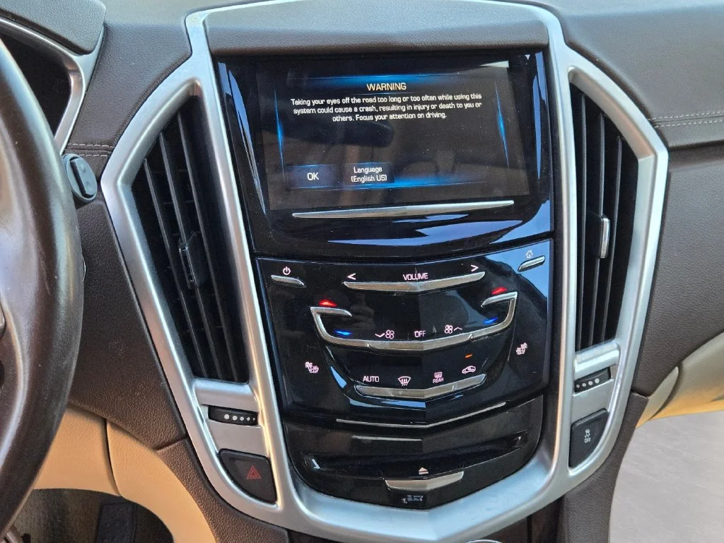 Used 2016 PLATINUM ICE TRICOAT Cadillac Luxury Collection image 28