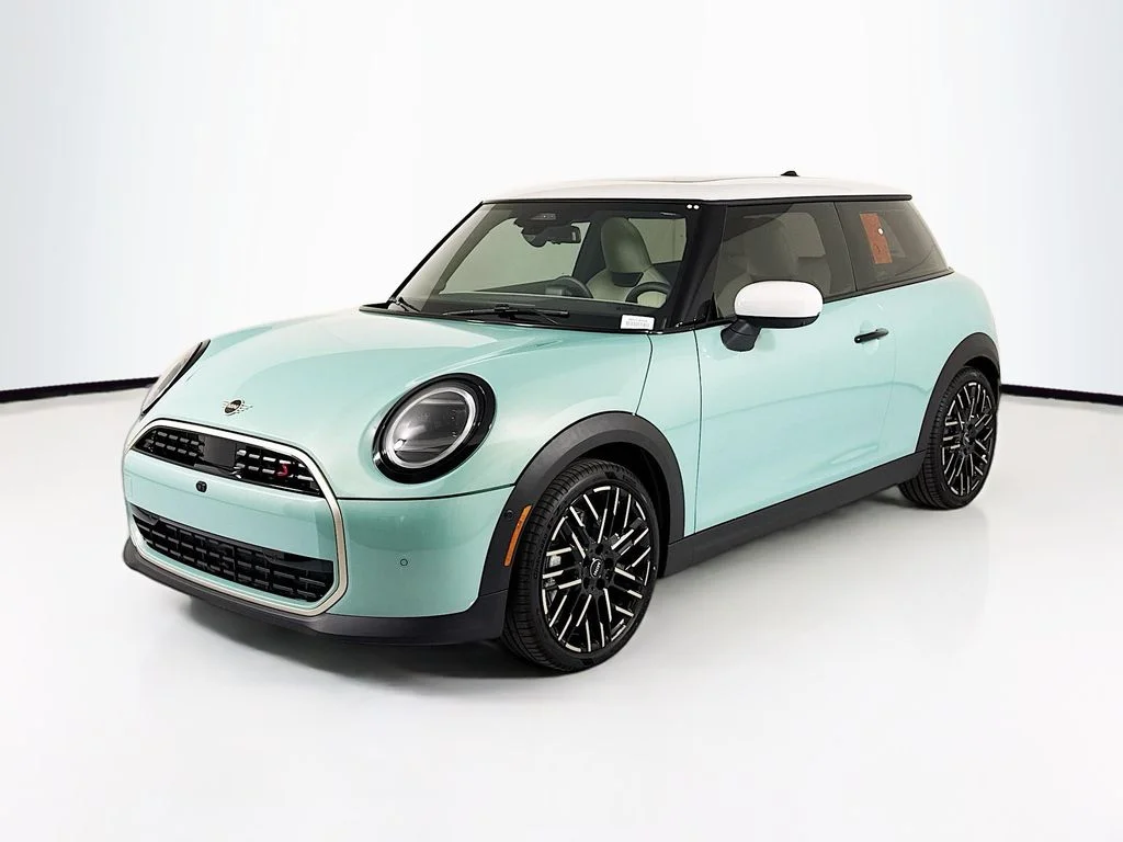 2026 MINI Hardtop Cooper S's photo