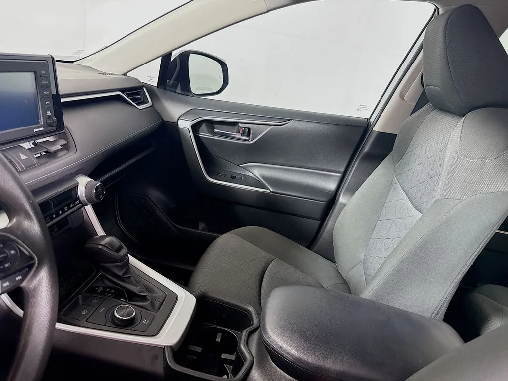 Certified Used 2022 Silver Sky Metallic Toyota Hybrid XLE image 22
