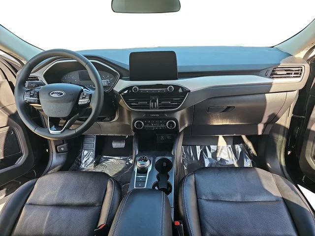 Used 2022 Blue Ford SEL image 9