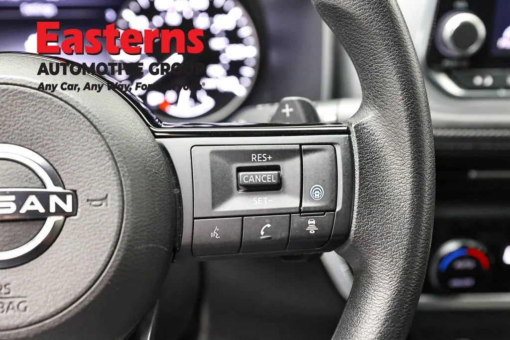 Used 2023 White Nissan SV image 18