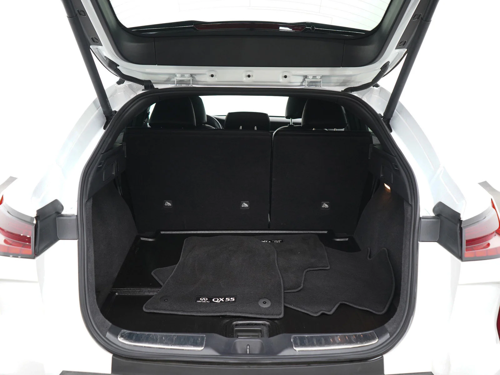 Used 2025 Radiant White INFINITI SENSORY image 18