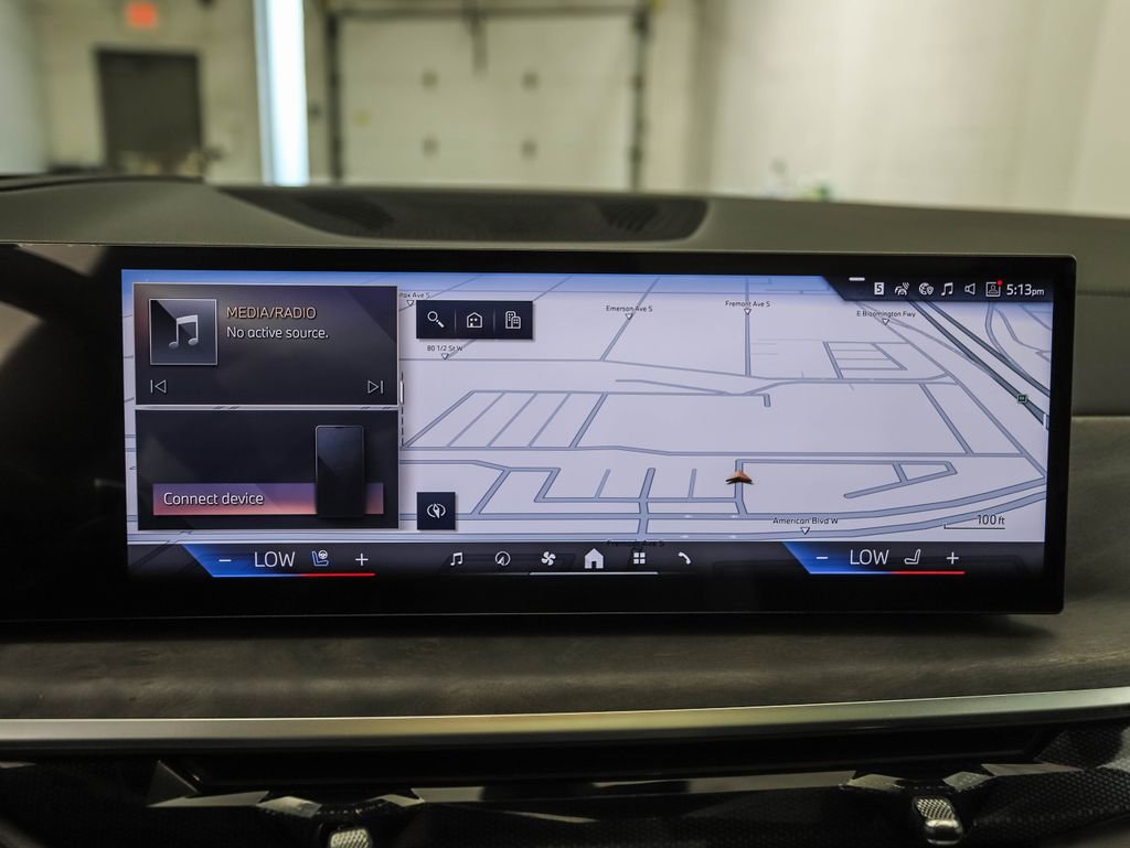 Used 2027 Gray Metallic BMW xDrive40i image 15