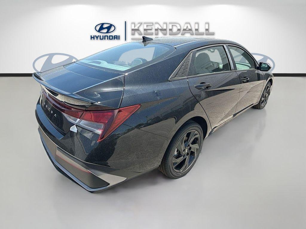 New 2026 Abyss Black Hyundai SEL Sport image 6