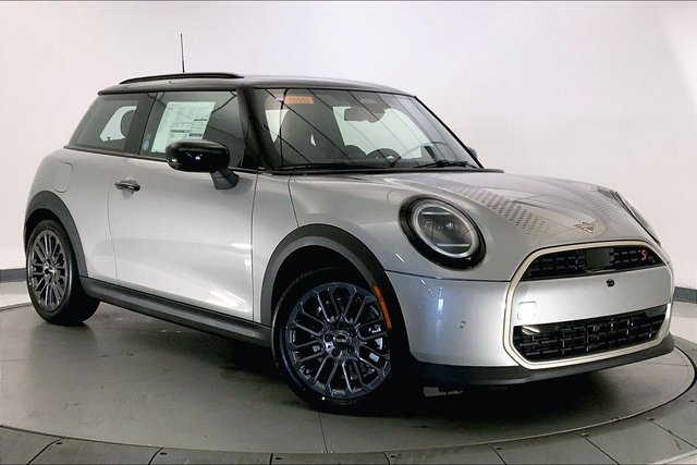 2026 MINI 2 Door Iconic