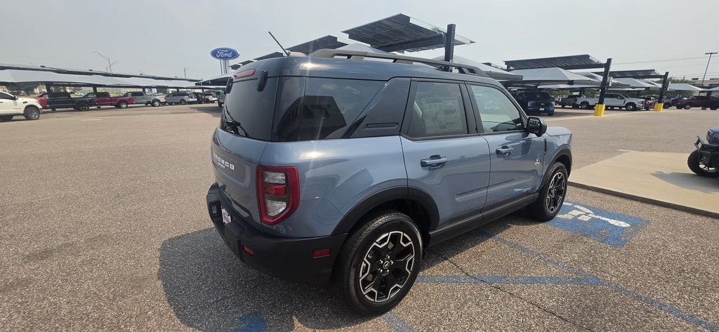 New 2026 Azure Gray Metallic Tri-Coat Ford Outer Banks® image 6