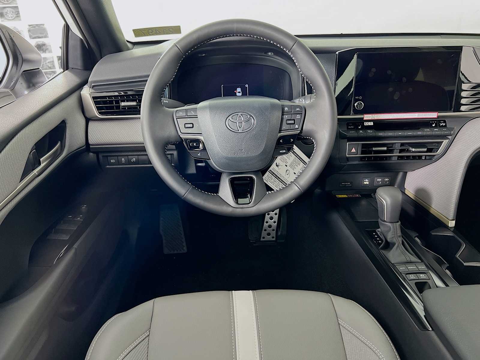New 2026 Ice Cap Toyota SE image 16