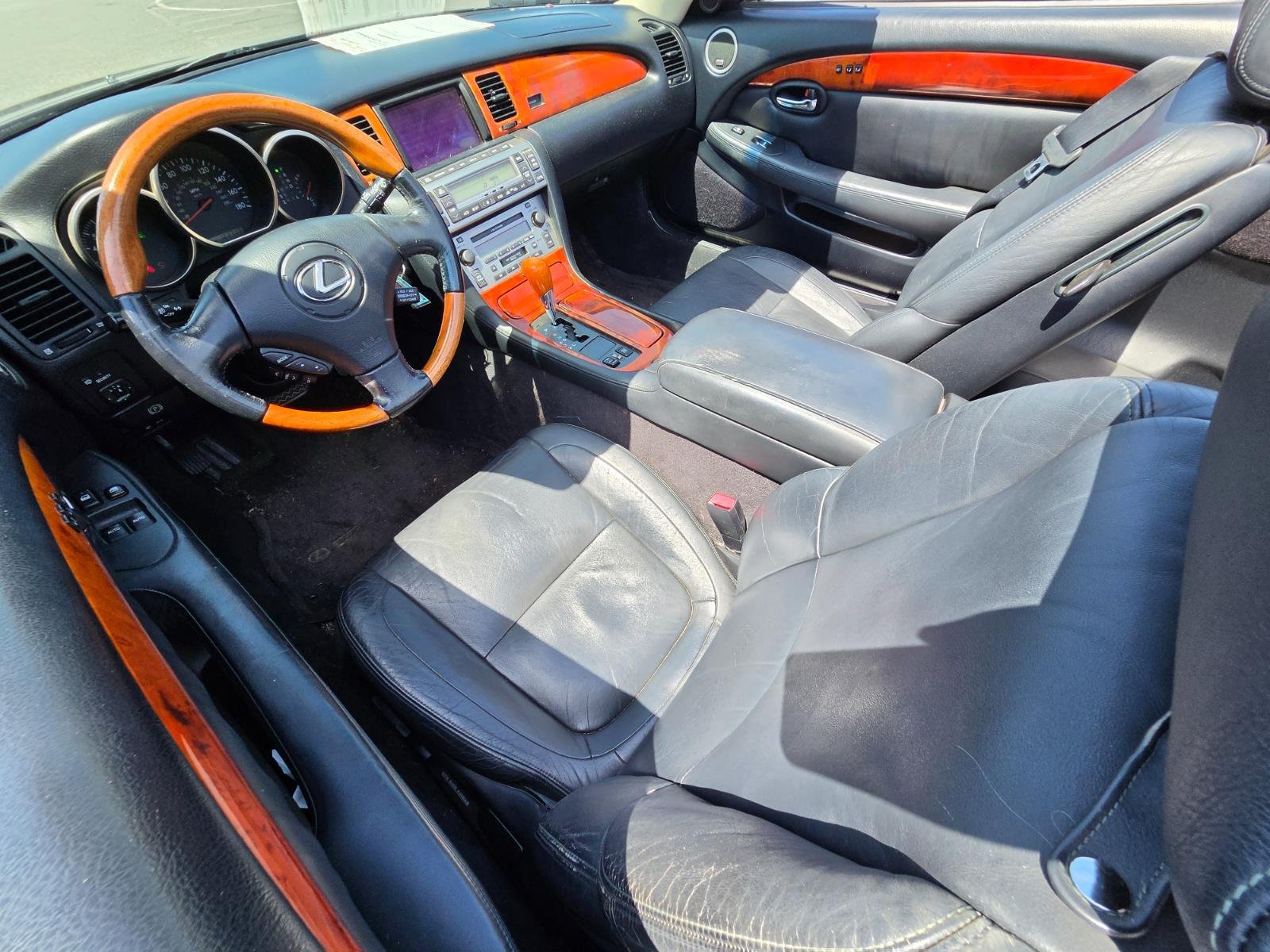 Used 2002  Lexus Base image 14