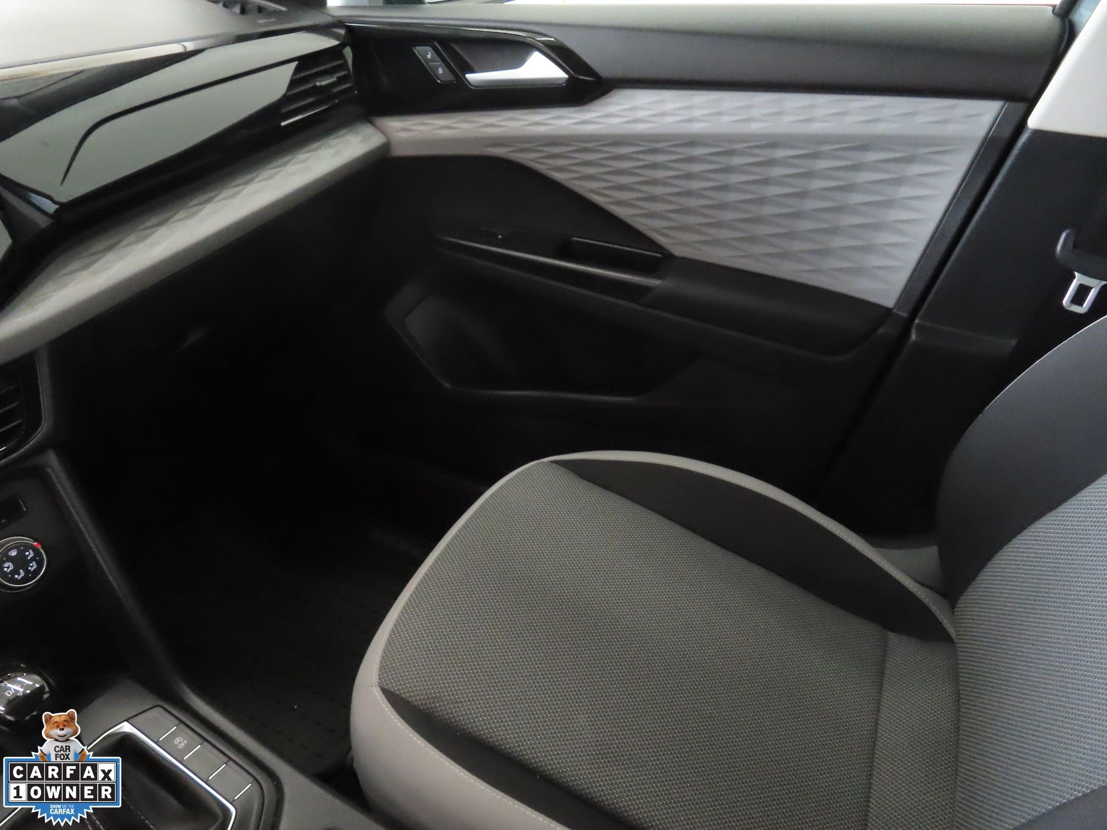 Used 2022 Gray Volkswagen 1.5T S image 20