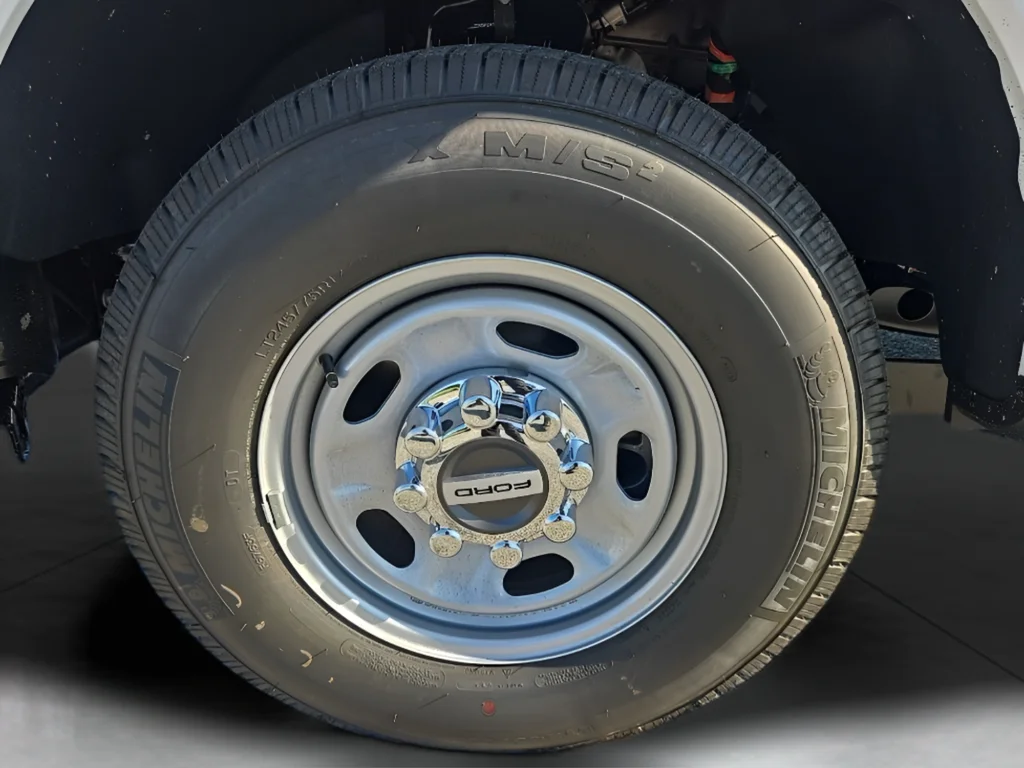 2026 Ford F-350 Super Duty XL - Photo 9