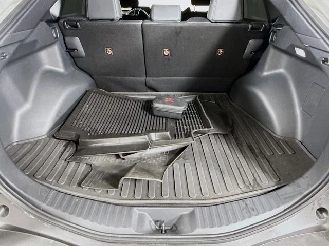 Certified Used 2024 Silver Toyota XLE image 28