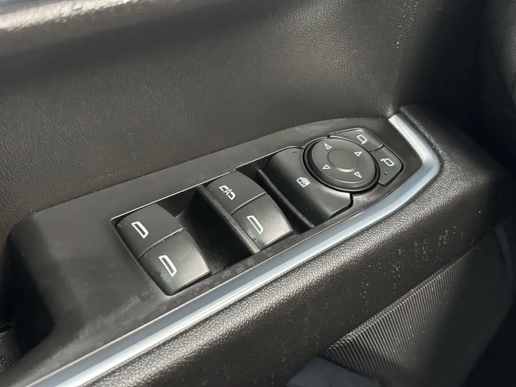 2023 Chevrolet Silverado 1500 RST - Photo 16