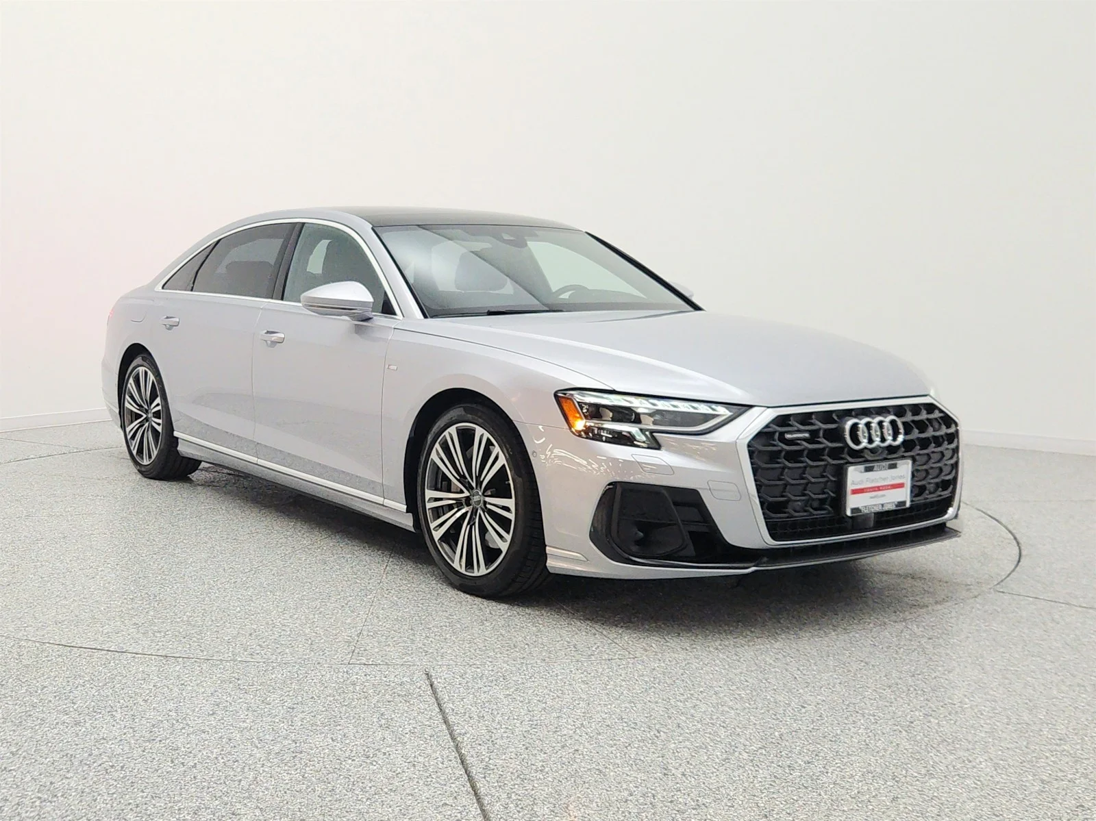 Used 2023 Florett Silver Metallic Audi L 55 TFSI quattro image 3