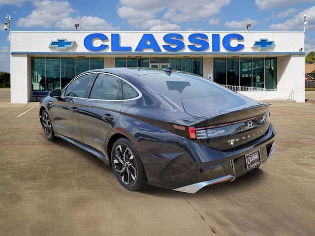 Used 2024 Blue Hyundai SEL image 5